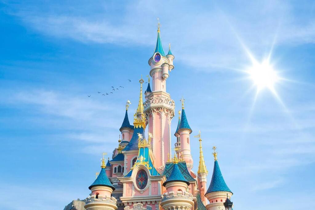 The Art Of Disney Chessy Экстерьер фото